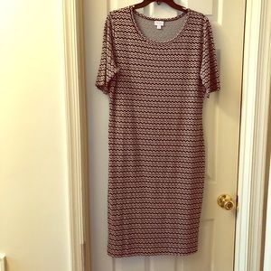 LulaRoe black and white jagged pattern